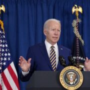 Biden prepara un nuevo paquete de ayuda militar a Ucrania por 800 millones de dólares
