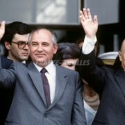 Mort de Mikhaïl Gorbatchev, pluie d’hommages en Occident