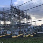 Denuncian LUMA Energy no está certificada para trabajar líneas vivas de transmisión