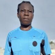 Football : l’arbitre Nad?ge Janvier r?ve d’?tre parmi les meilleurs sifflets