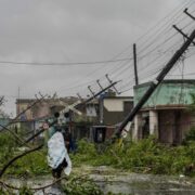Hurricane Ian strikes Cuba, Florida braces for winds, floods Loop Cayman Islands