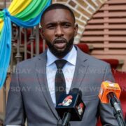 Morris supports inter-island travel fare increases