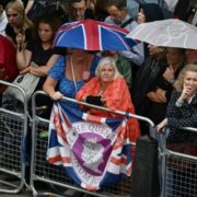 La dépouille d’Elizabeth II à Londres pour d’ultimes adieux