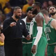 Los Celtics suspenden a Ime Udoka para la temporada 2022-23 por “violaciones” de las políticas del equipo