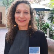 Universidadnan na Hulanda ta uni forza cu tur isla den Caribe Hulandes pa fix problema di studiantenan