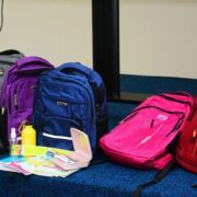 Unicef schenkt schooltassen