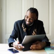 La sirène des Caraïbes de Joshua Servier rencontre un énorme succès