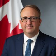 Quand l’ambassadeur du Canada Sebastien Carri?re ?voque l’urgence d’une tr?ve