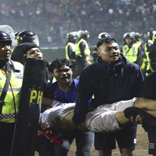 129 dead after fans stampede to exit Indonesian football match Loop